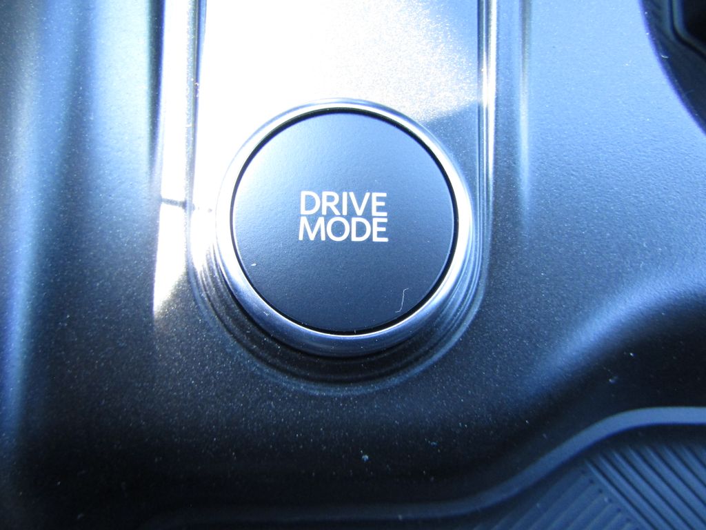 2025 Ford Explorer ST photo 23
