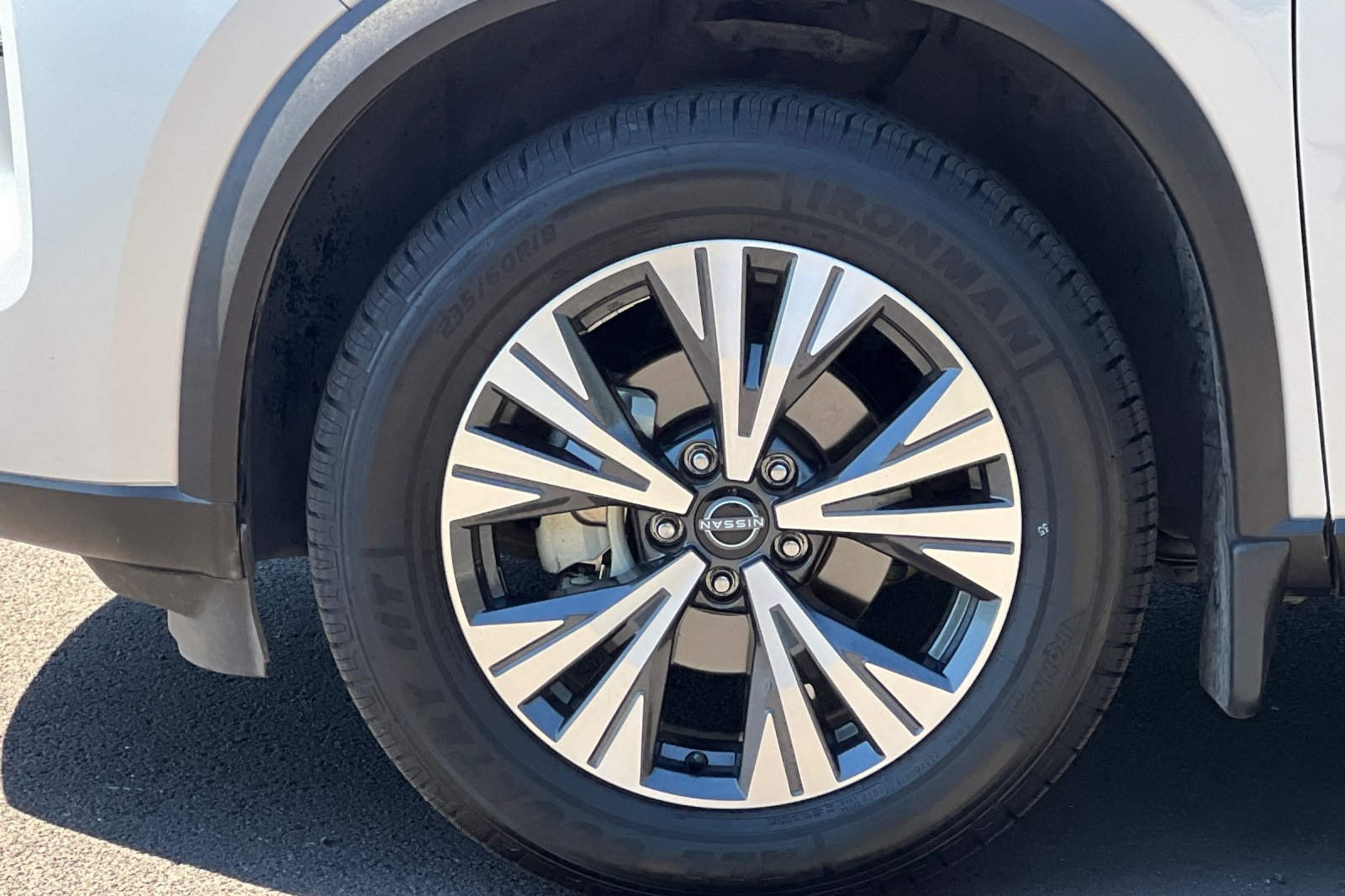 2023 Nissan Rogue SV photo 22