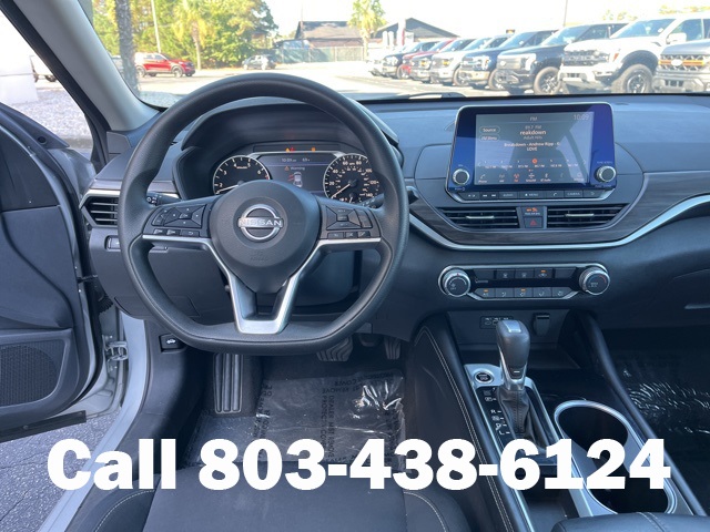 2023 Nissan Altima 2.5 SV photo 16