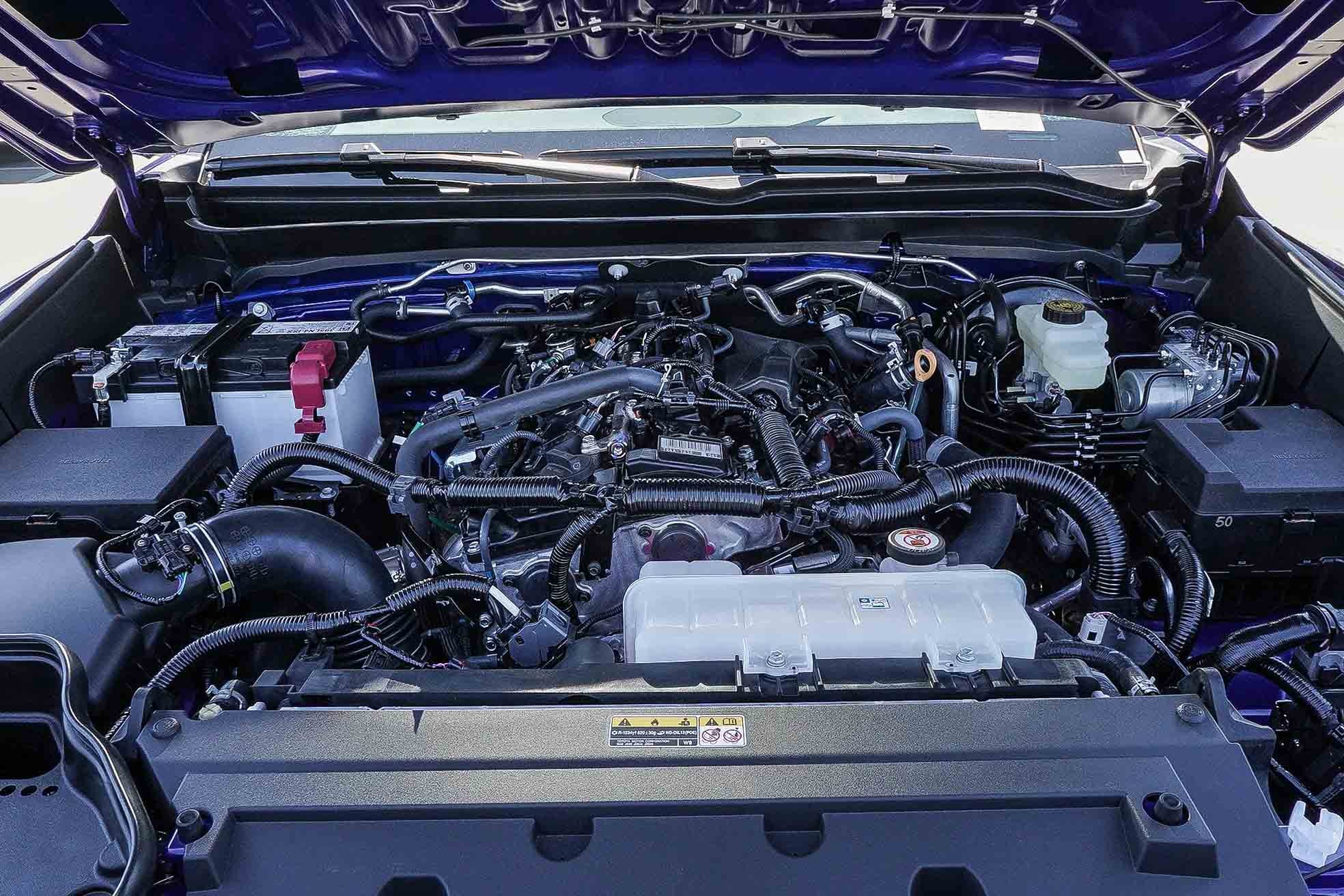 2025 Toyota Tacoma SR5 photo 13