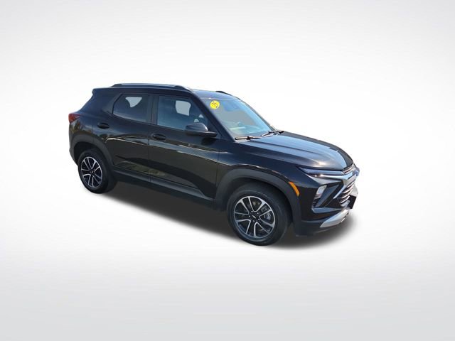 2025 Chevrolet Trailblazer LT photo 3