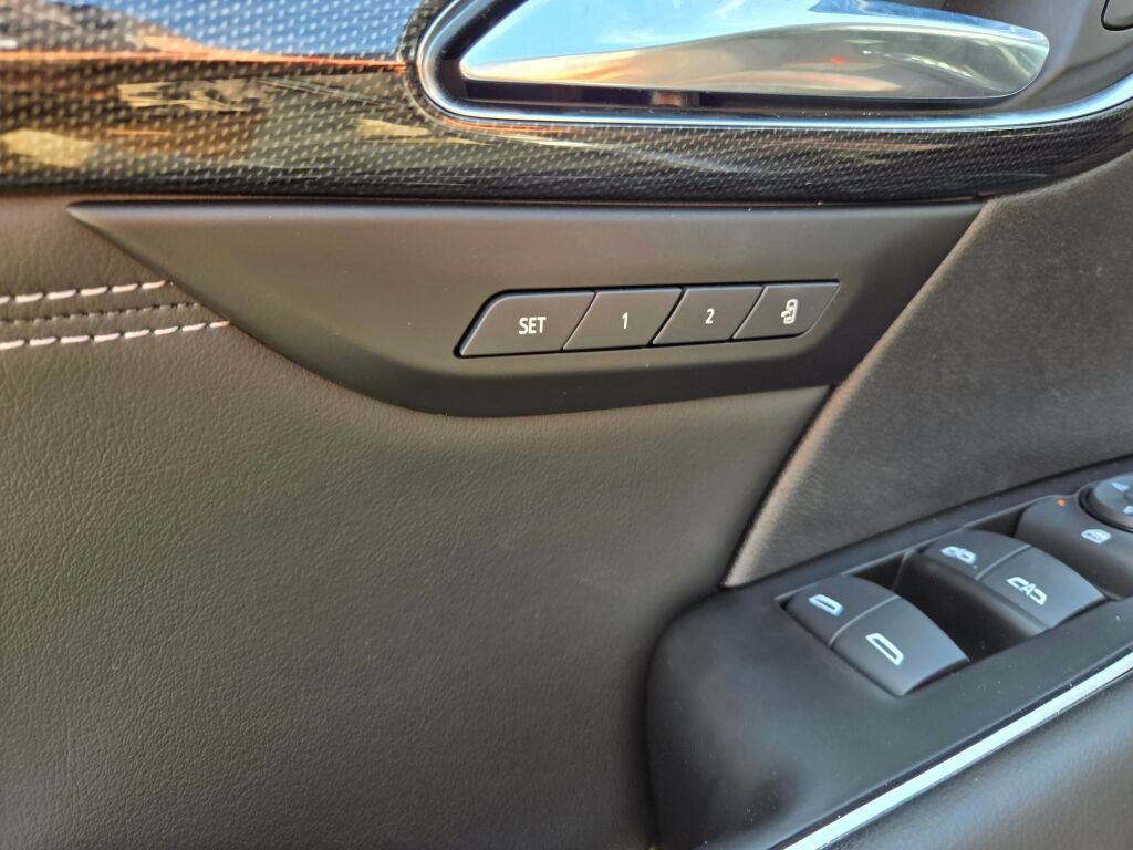 2023 Buick Envision Essence photo 26