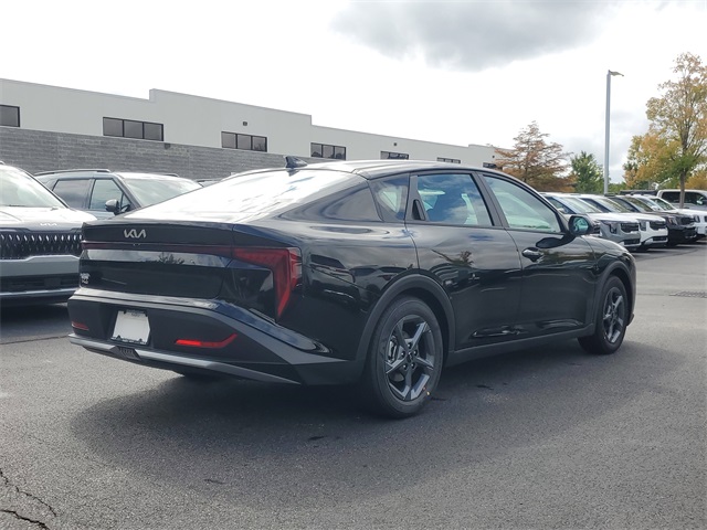 2025 Kia K4 LXS photo 3