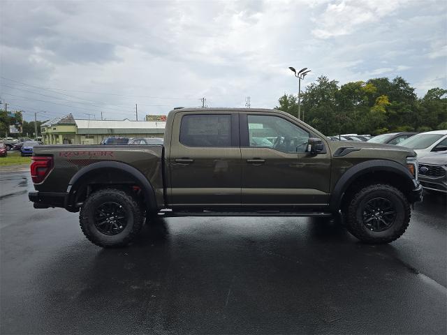 2025 Ford F-150 Raptor photo 2