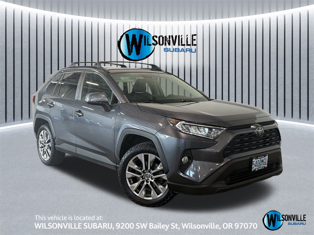 2020 Toyota RAV4 XLE Premium's photo