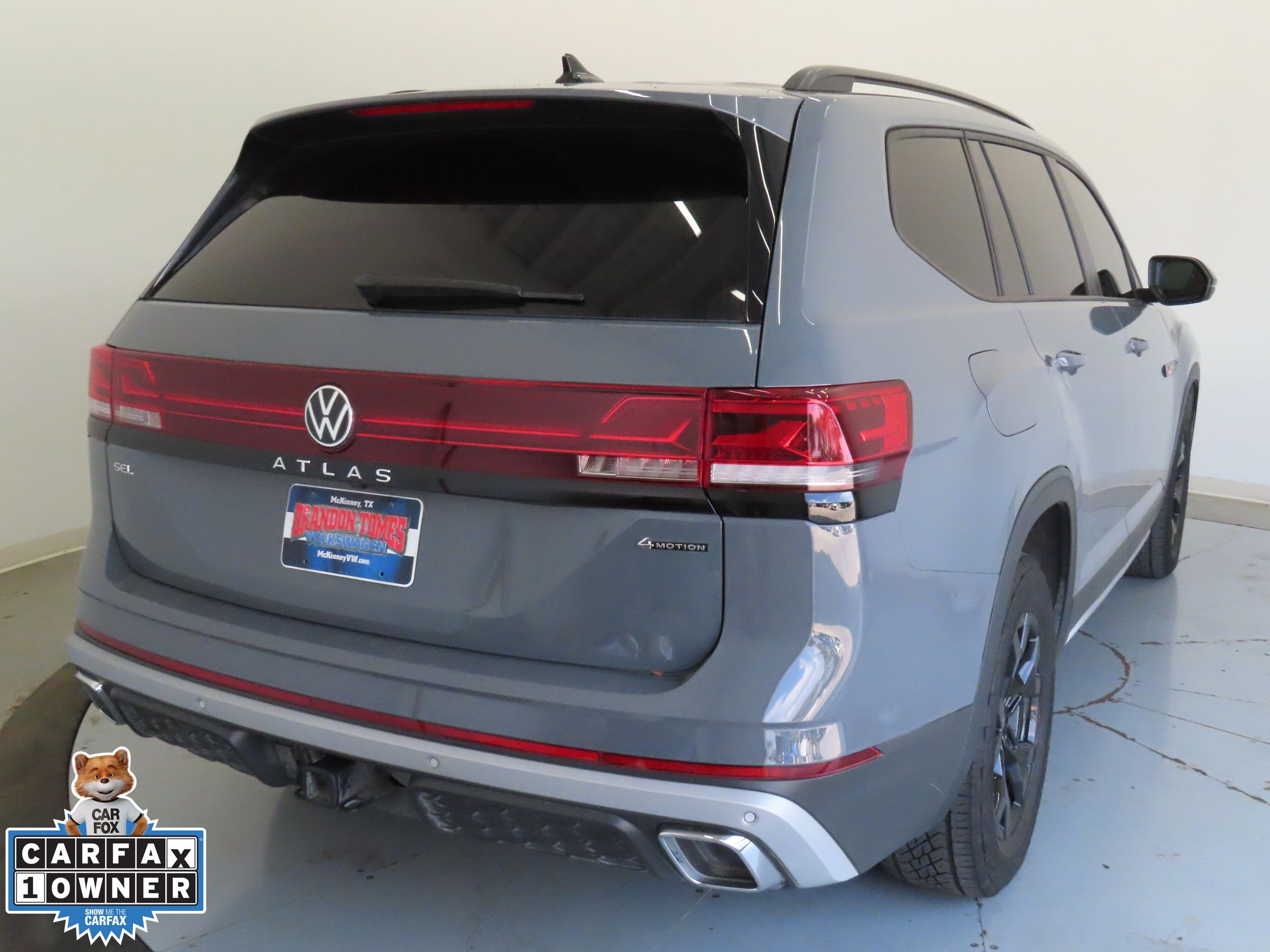2024 Volkswagen Atlas Peak Edition SEL photo 3