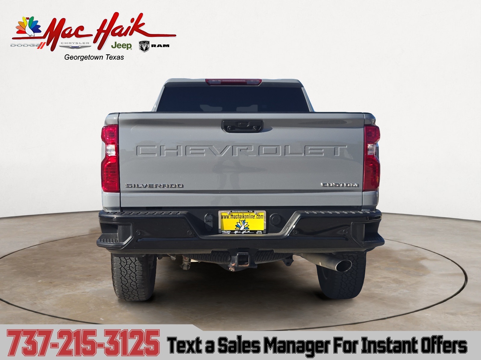 2024 Chevrolet Silverado 2500HD Custom photo 4