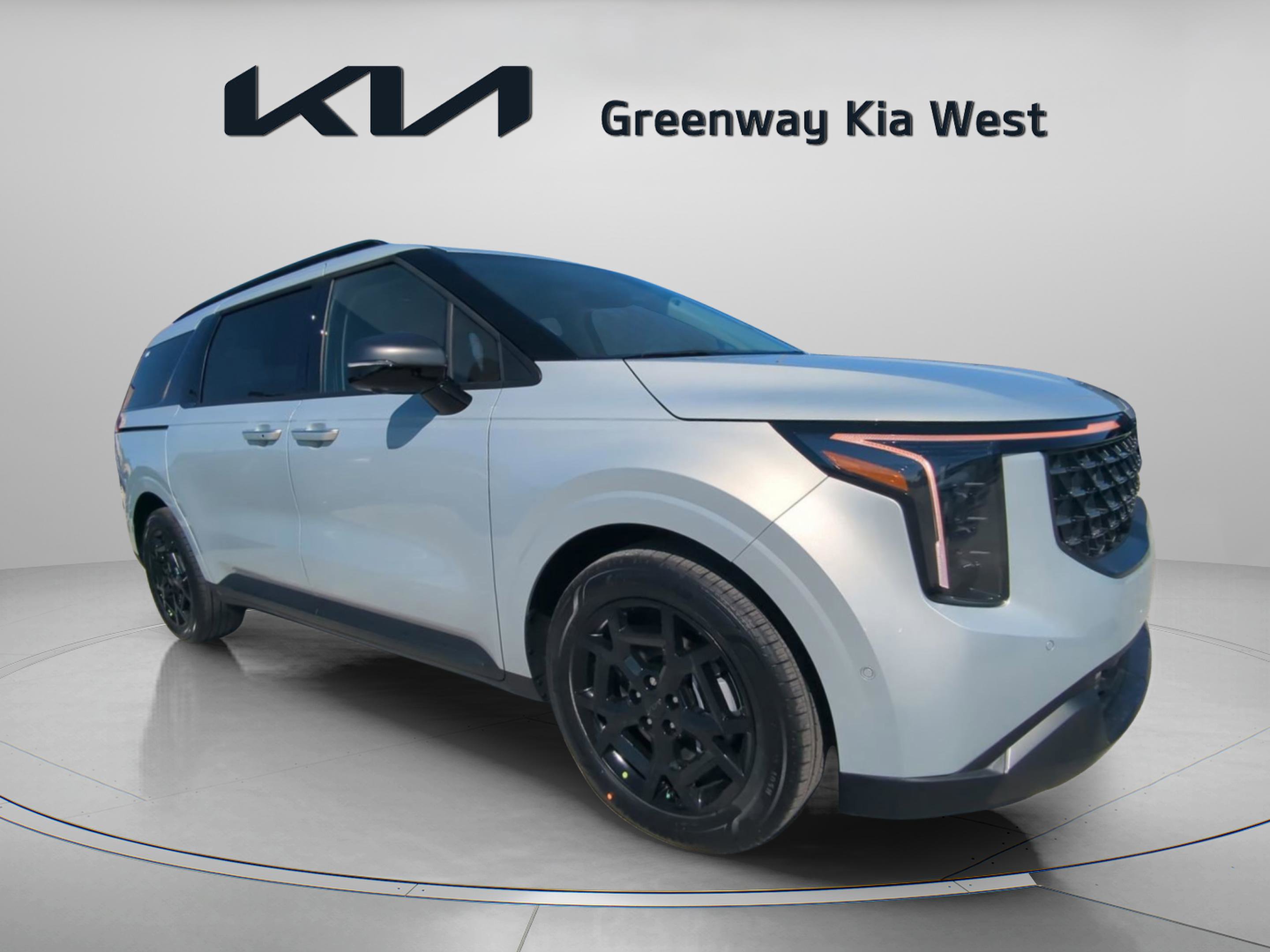 2026 Kia Carnival SX photo 3