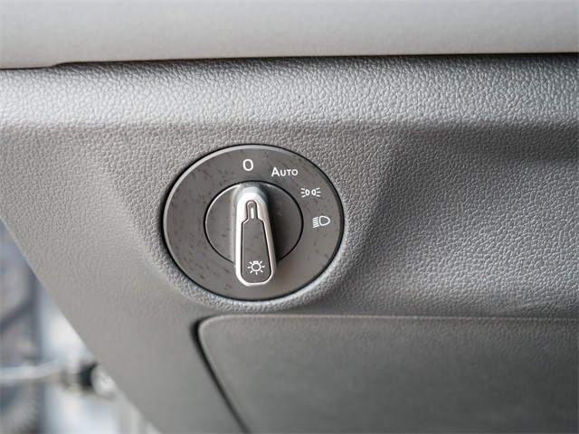 2025 Volkswagen Jetta 1.5T SE photo 23