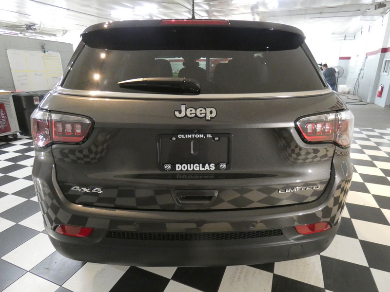 2024 Jeep Compass Limited photo 2