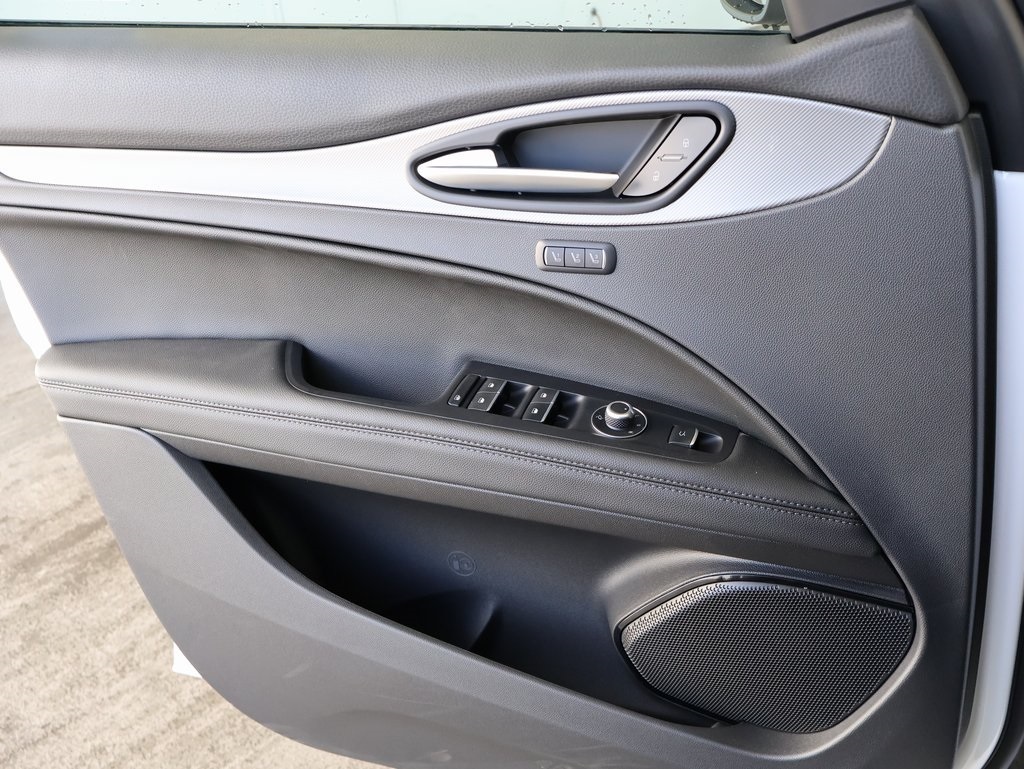 2025 Alfa Romeo Stelvio Sprint Base photo 32