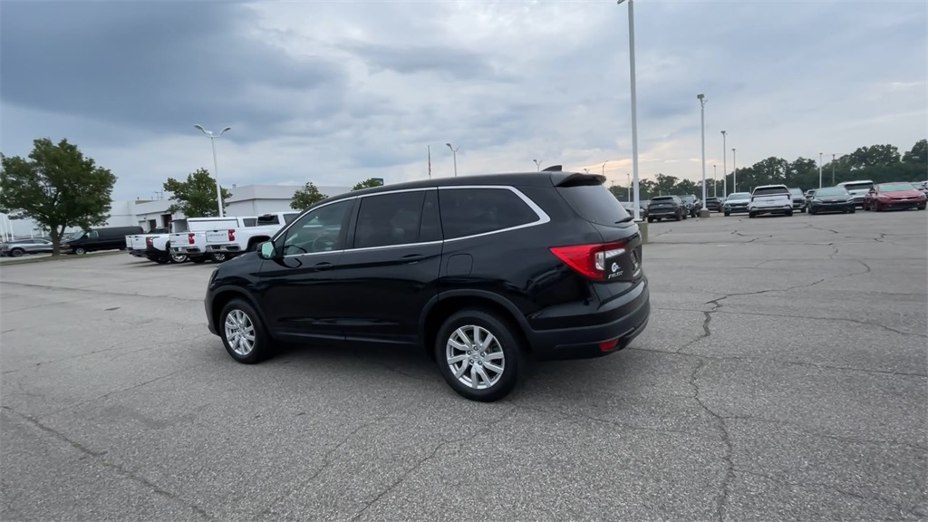 2020 Honda Pilot LX photo 4