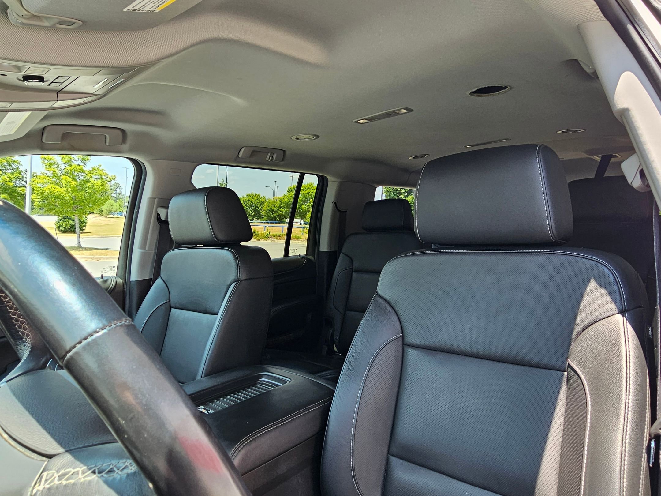 2020 Chevrolet Suburban Premier photo 21