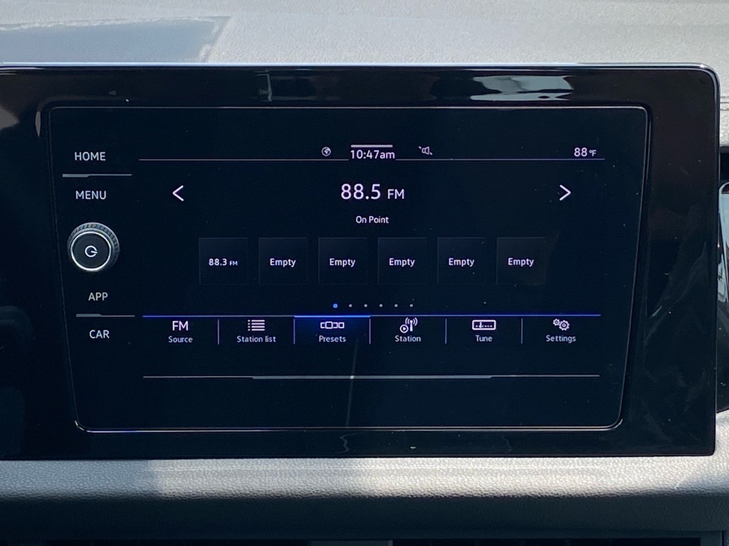 2025 Volkswagen Jetta 1.5T Sport photo 3