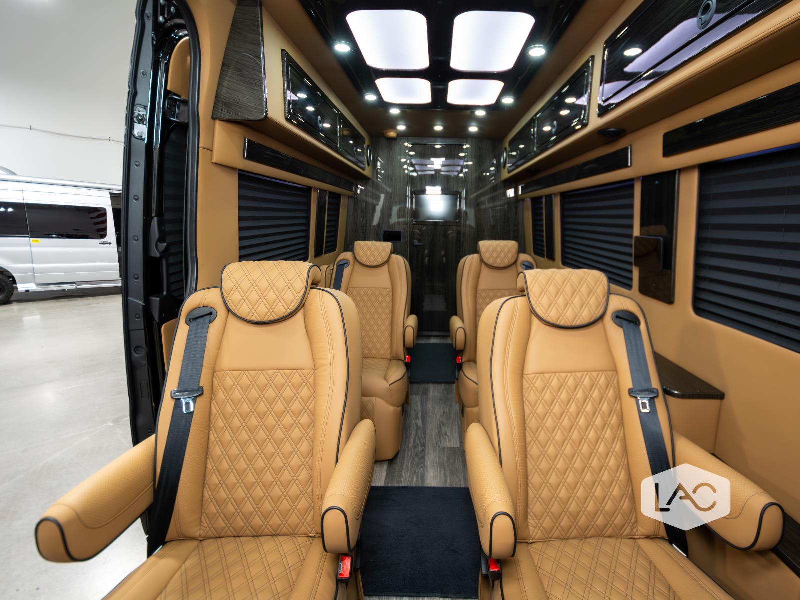 2023 Mercedes Benz Sprinter 3500 photo 5