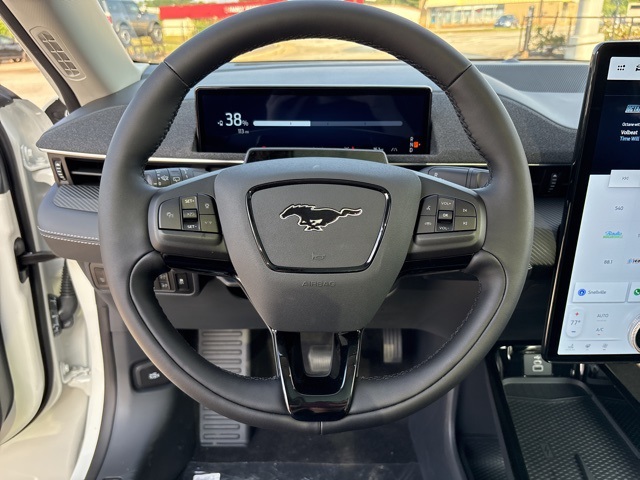 2025 Ford Mustang Mach-E Premium photo 13