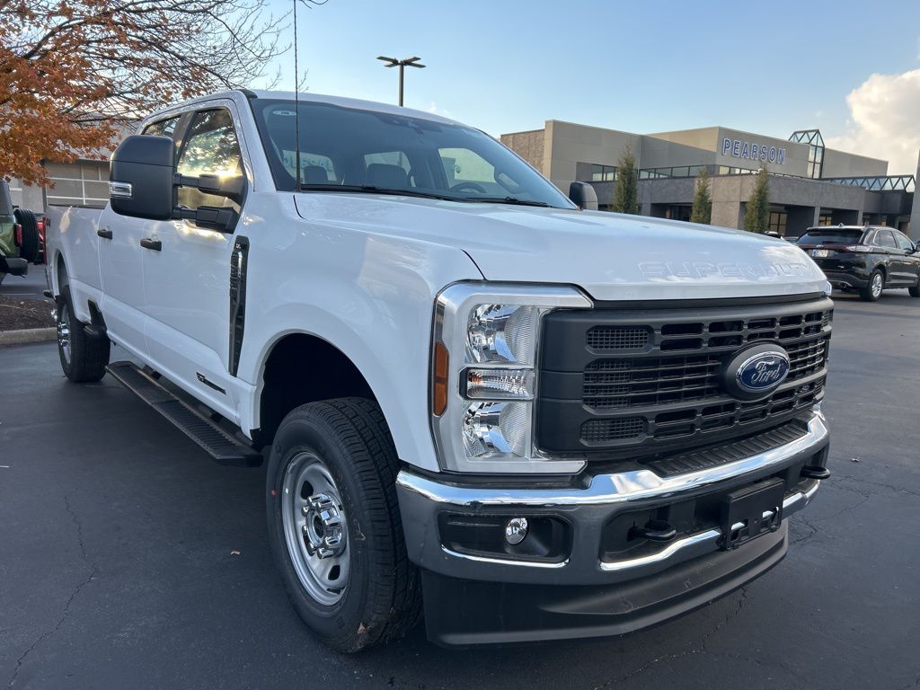 2026 Ford F-350 XL photo 2