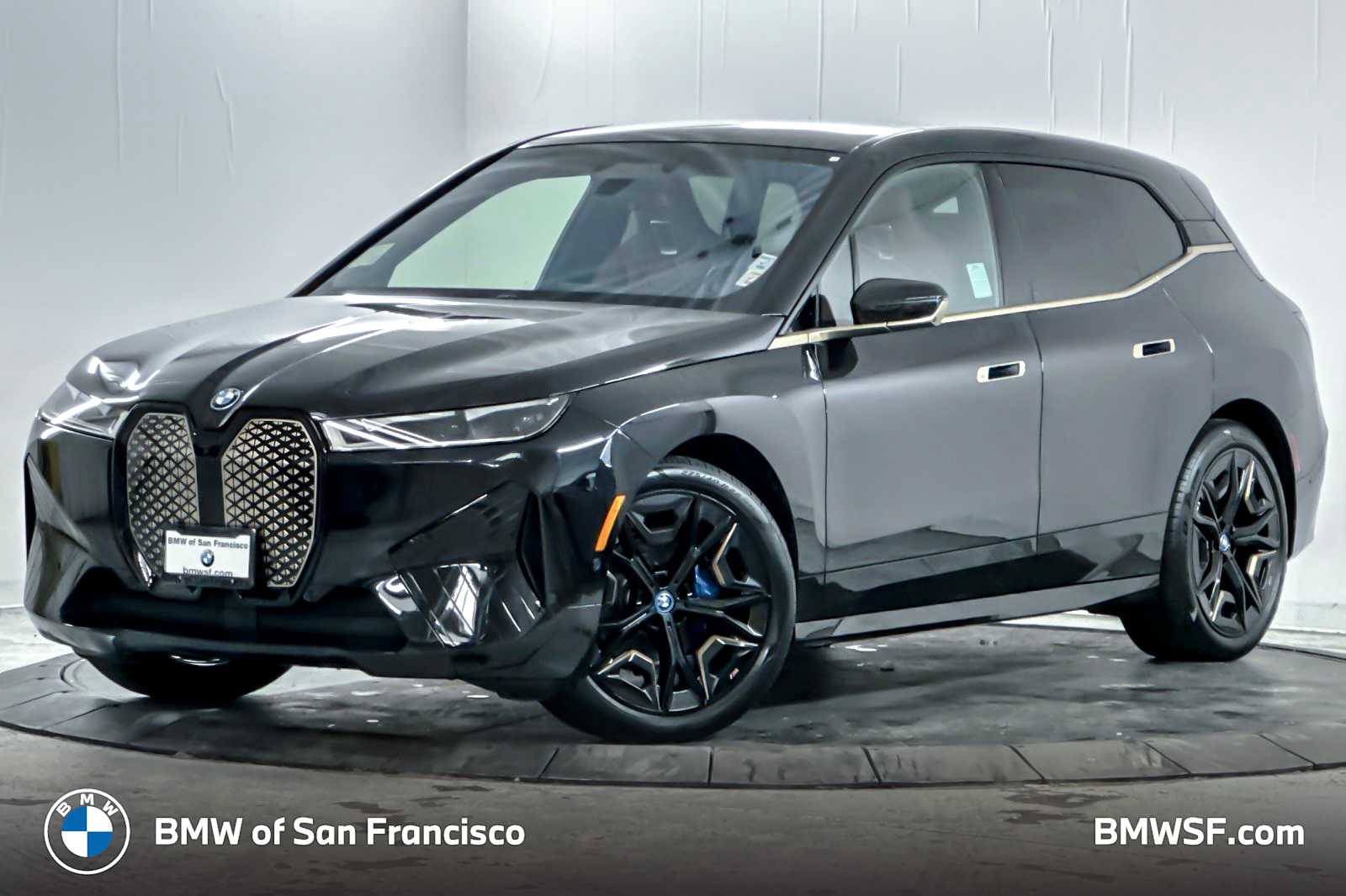 2023 BMW iX Base's photo