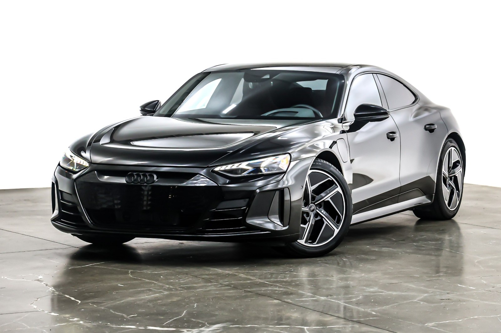 2024 Audi RS e-tron GT Base's photo