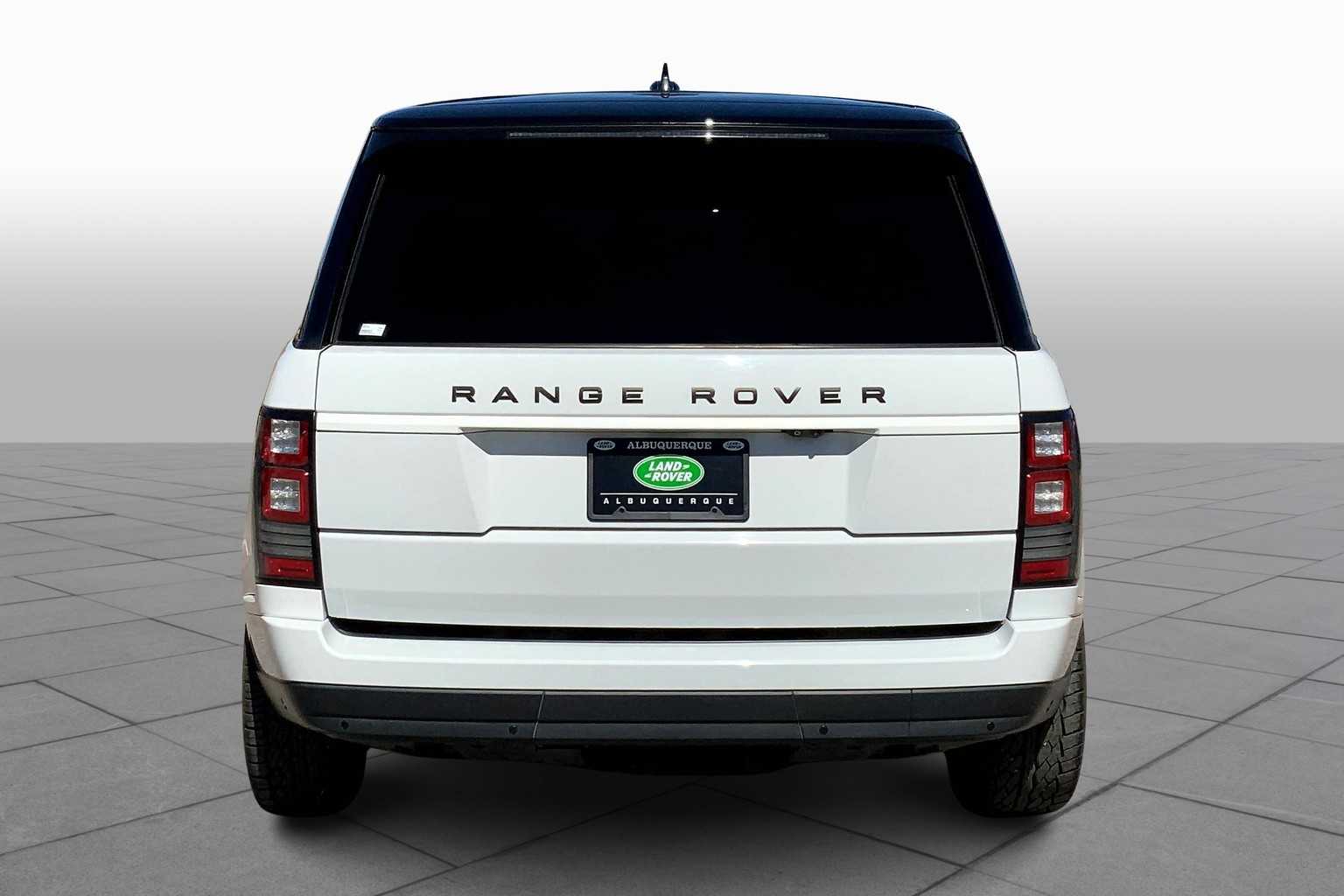 2016 Land Rover Range Rover HSE photo 4