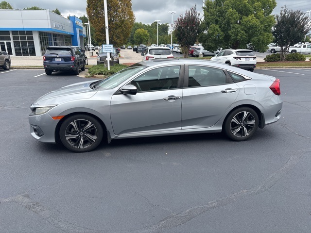 2017 Honda Civic Touring photo 3