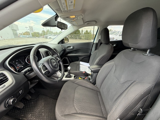 2017 Jeep Compass Sport photo 9