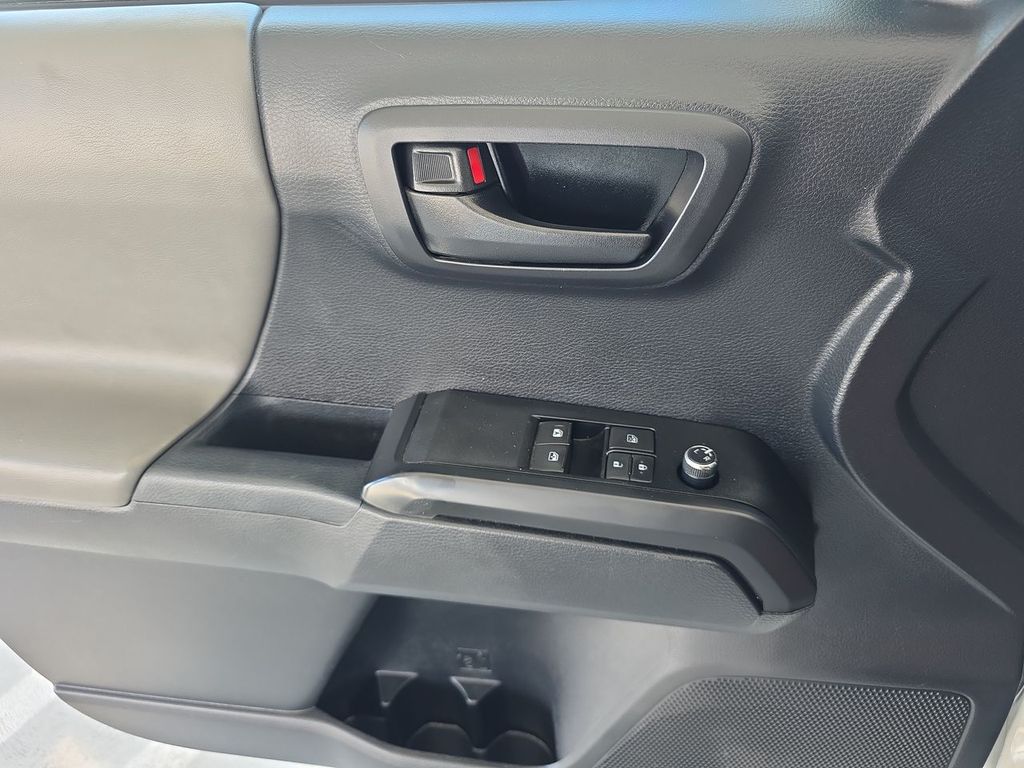 2018 Toyota Tacoma SR photo 23