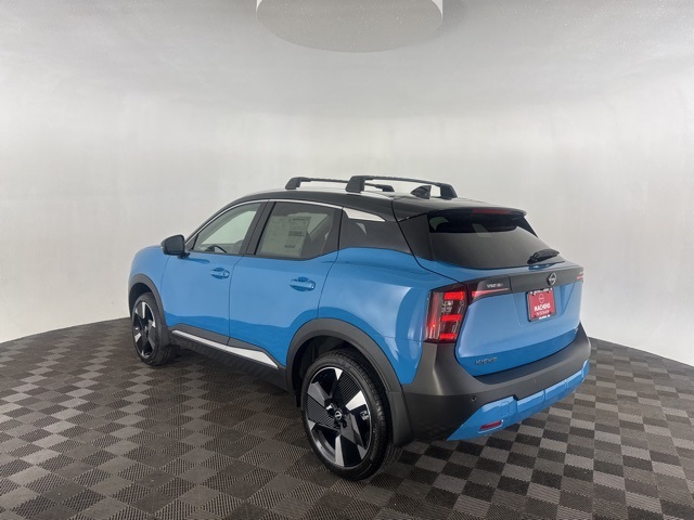 2026 Nissan Kicks SR photo 4