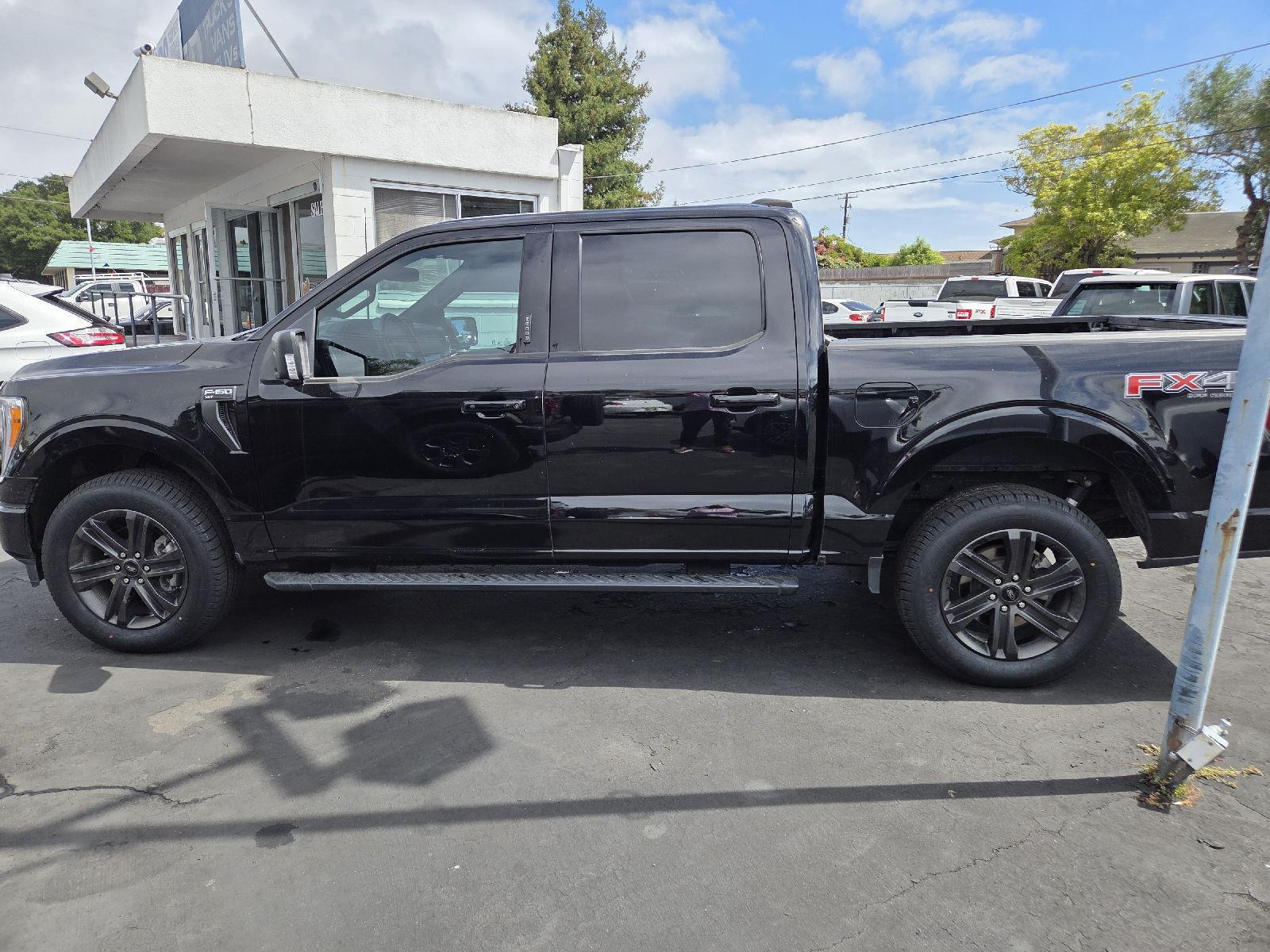 2022 Ford F-150 XLT photo 9