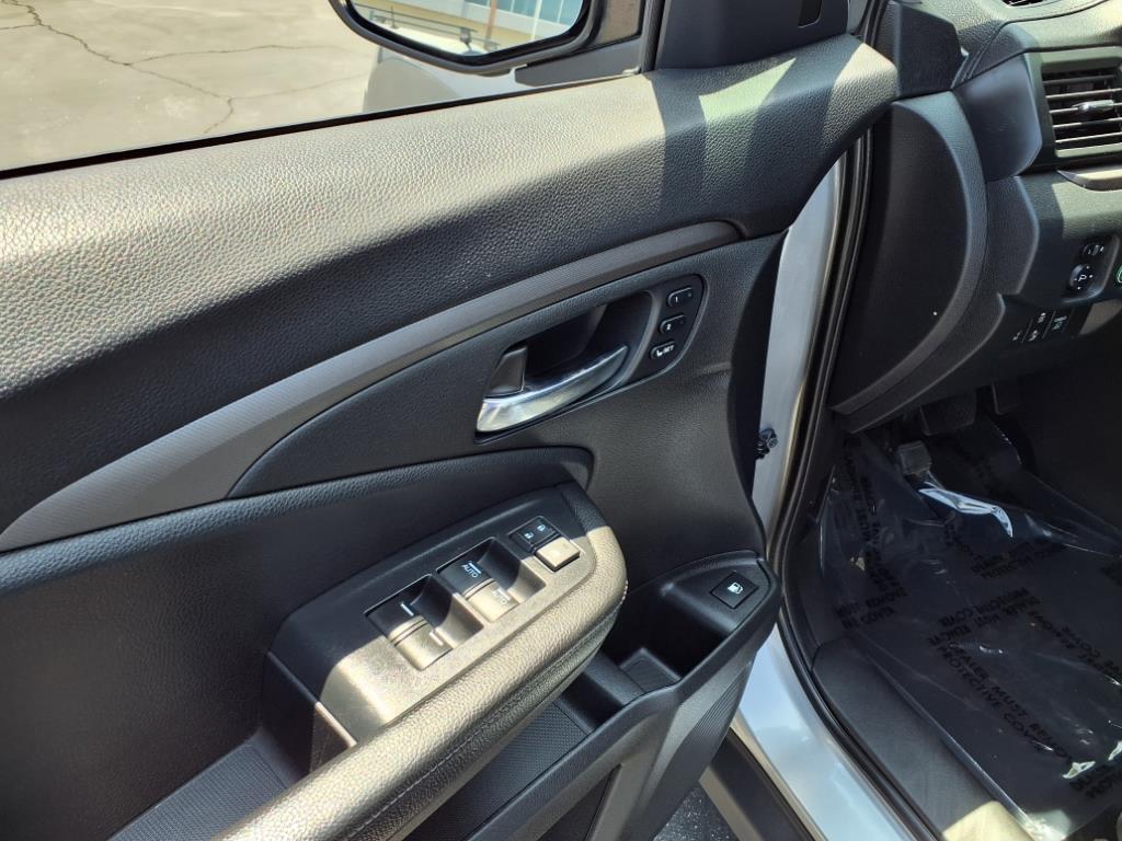 2021 Honda Ridgeline RTL photo 14