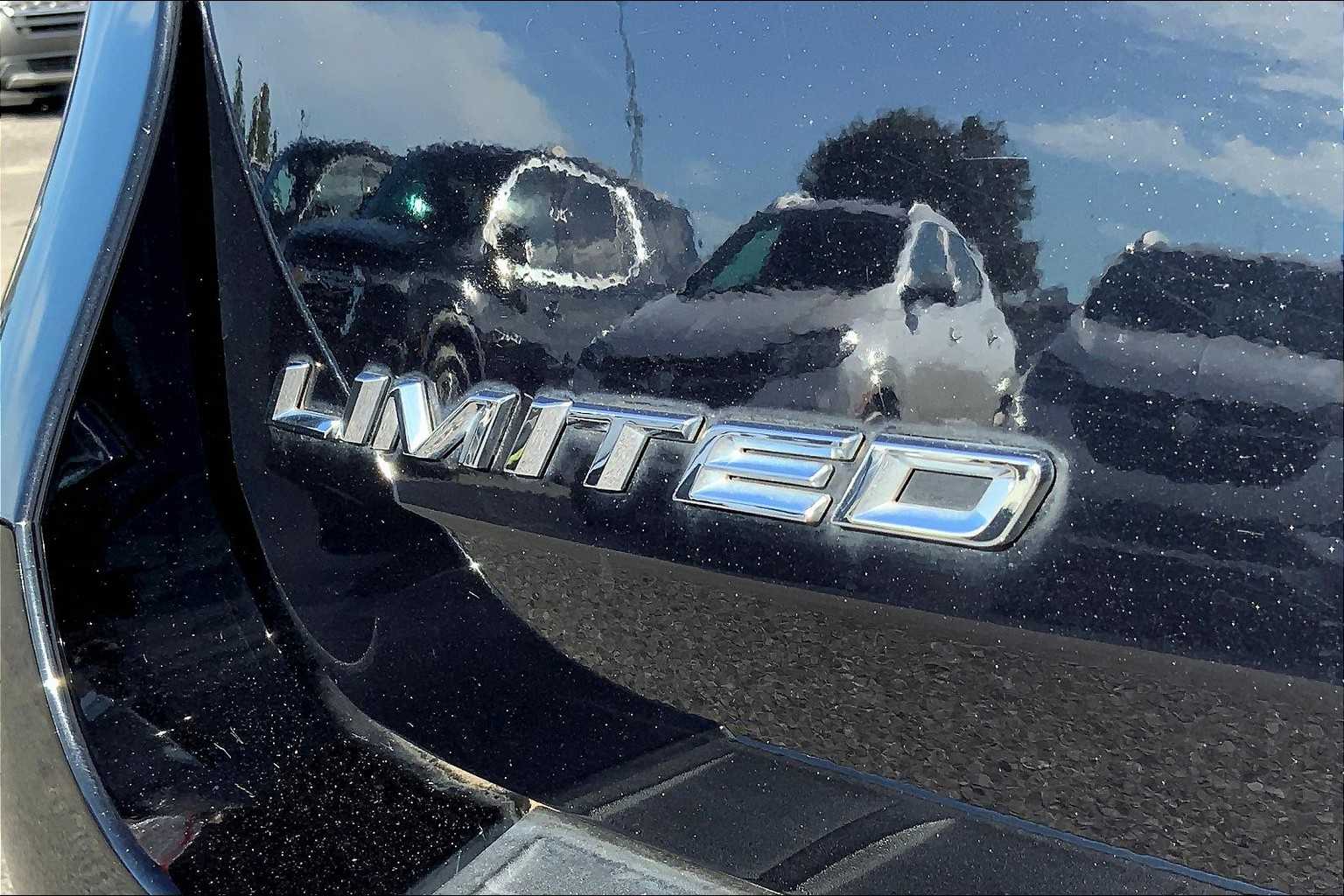 2021 Ford Explorer Limited photo 9
