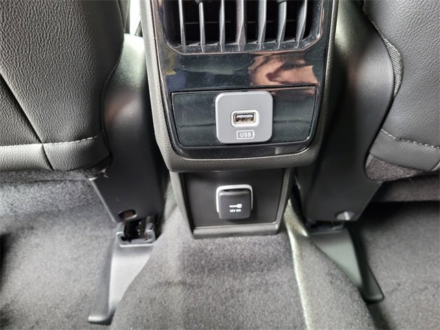 2026 Jeep Compass Latitude Altitude Special Edition photo 12