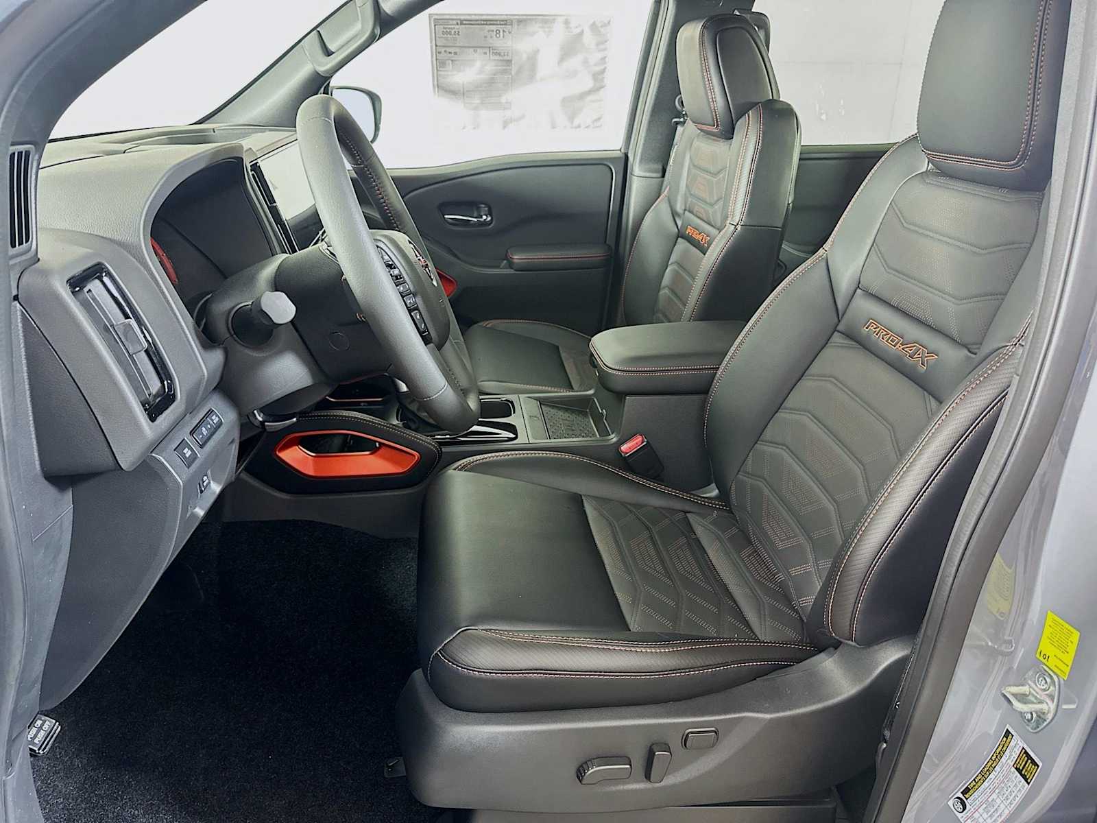 2025 Nissan Frontier Crew Cab PRO-4X photo 4