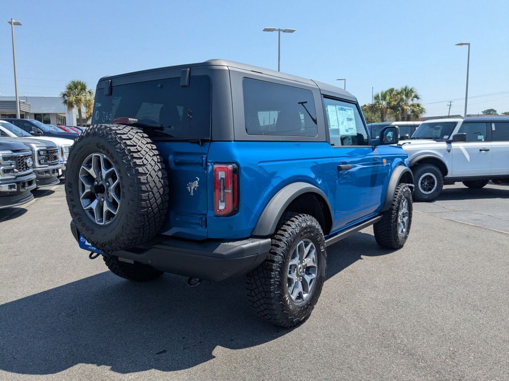 2025 Ford Bronco Badlands photo 3