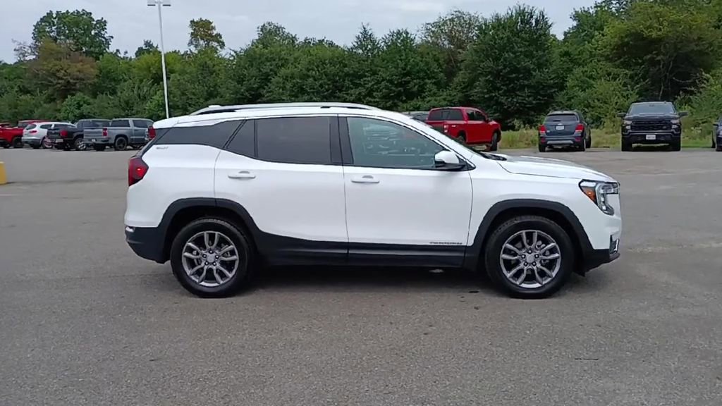 2024 Gmc Terrain SLT photo 8
