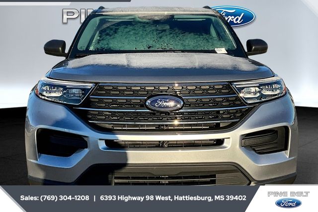 2023 Ford Explorer XLT photo 2