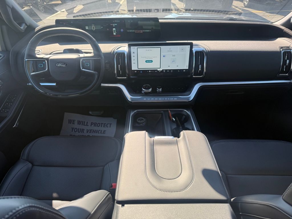 2025 Ford Expedition Platinum MAX photo 8