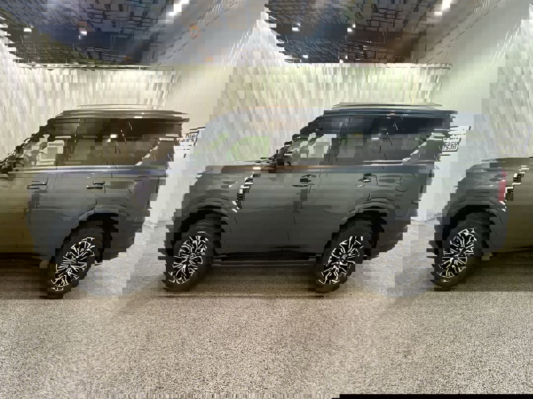 2026 Nissan Armada SL photo 4