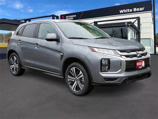 2025 Mitsubishi Outlander Sport ES's photo