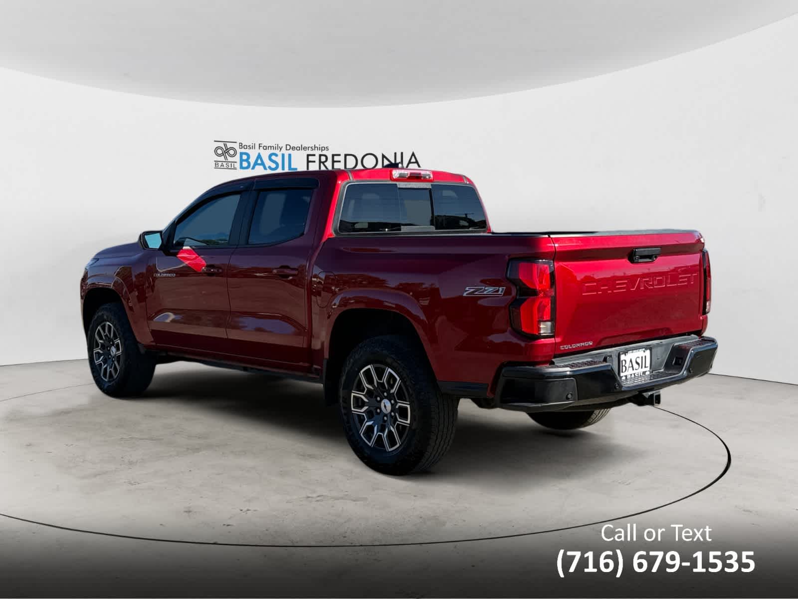 2024 Chevrolet Colorado Z71 photo 2
