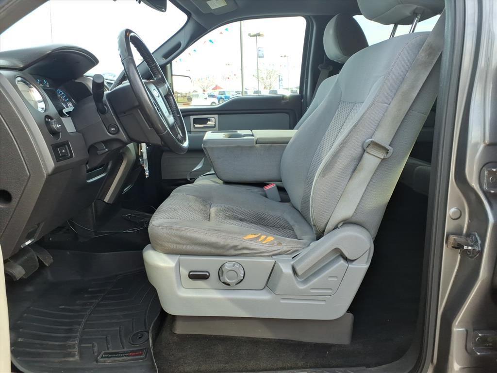2011 Ford F-150 XLT photo 3