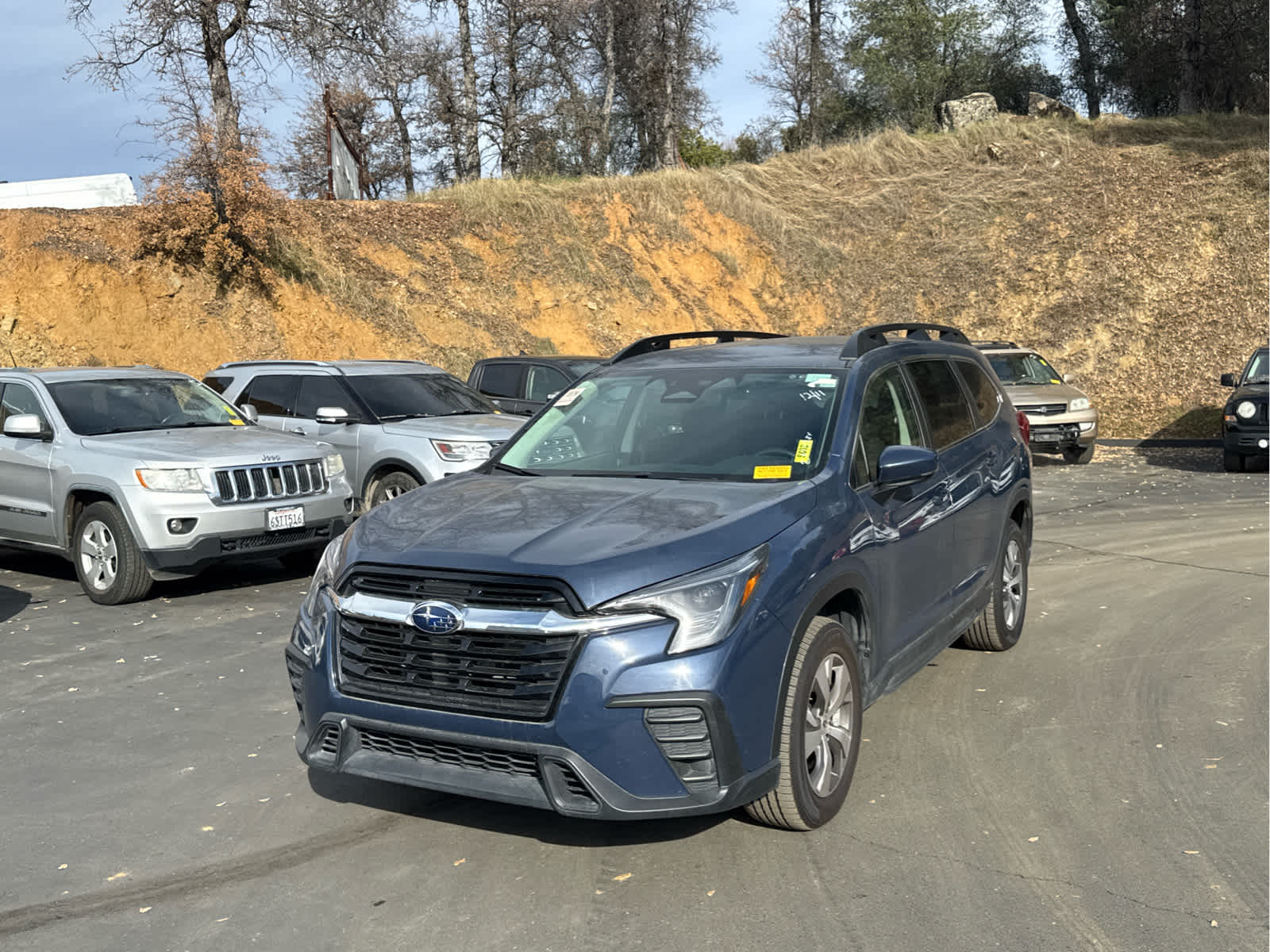 2024 Subaru Ascent Premium's photo