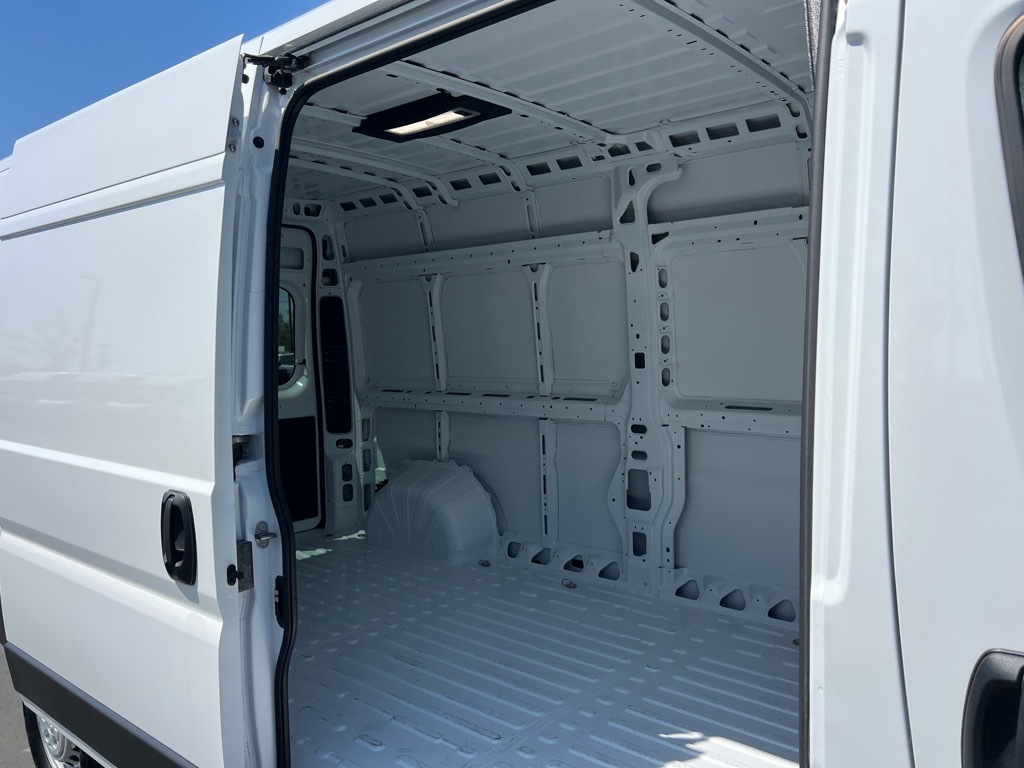 2025 Ram ProMaster 2500 photo 4