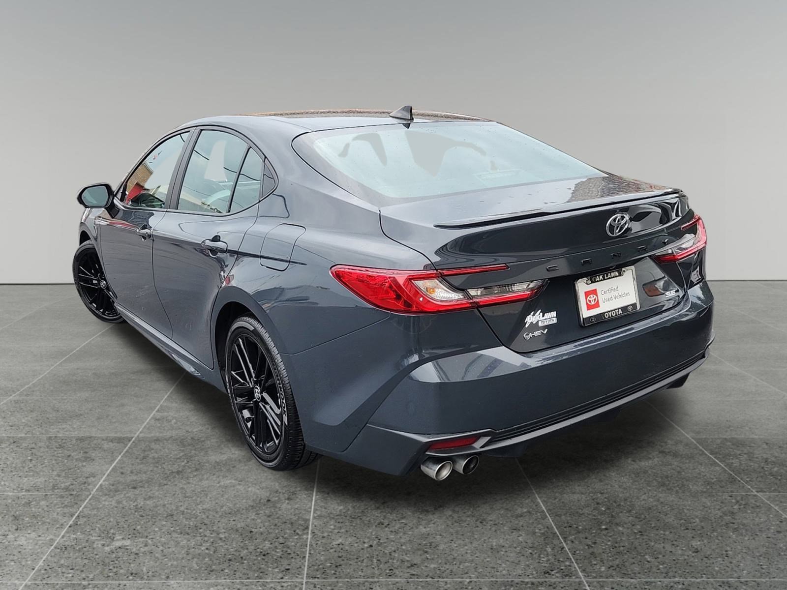 2025 Toyota Camry SE photo 5
