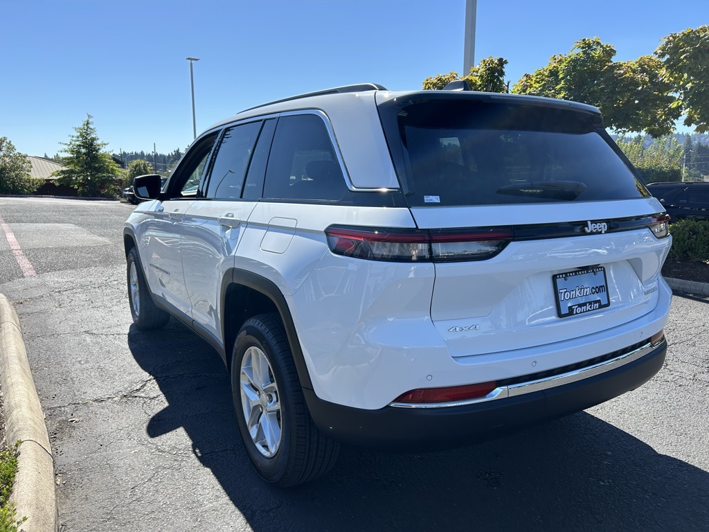 2025 Jeep Grand Cherokee Laredo X photo 8