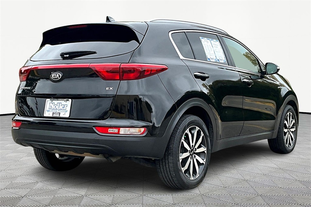 Used 2017 Kia Sportage EX with VIN KNDPNCACXH7129666 for sale in Kansas City