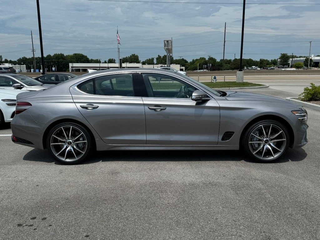 2026 Genesis G70 2.5T Prestige AWD photo 2