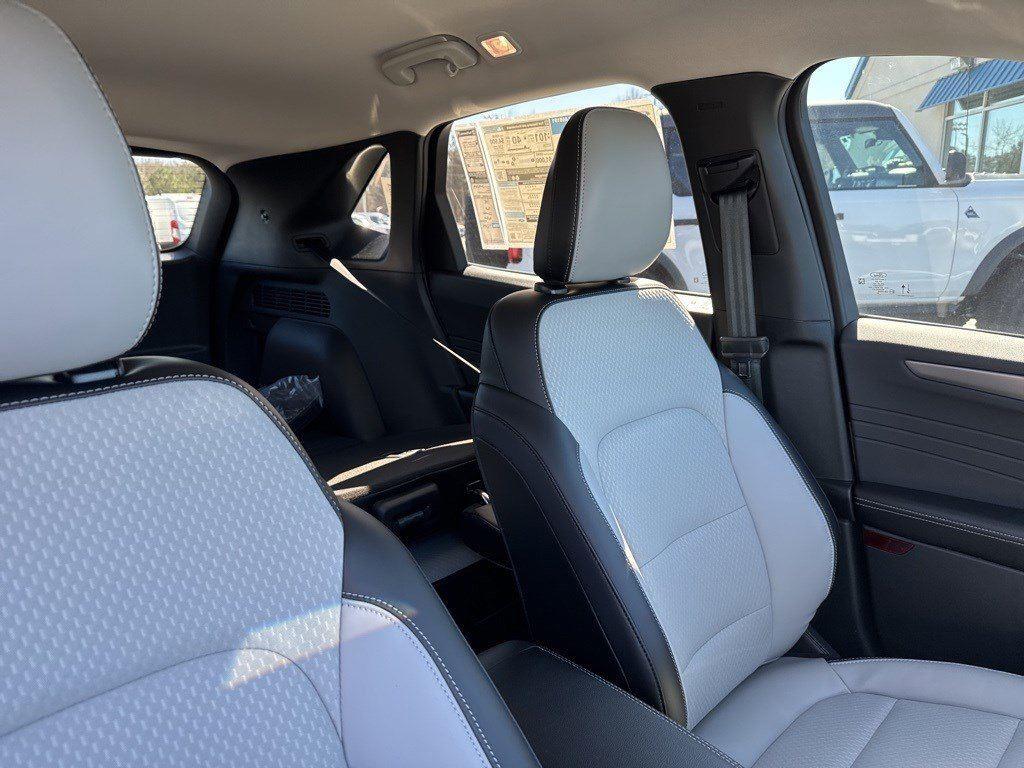 2025 Ford Escape Plug-In Hybrid photo 19