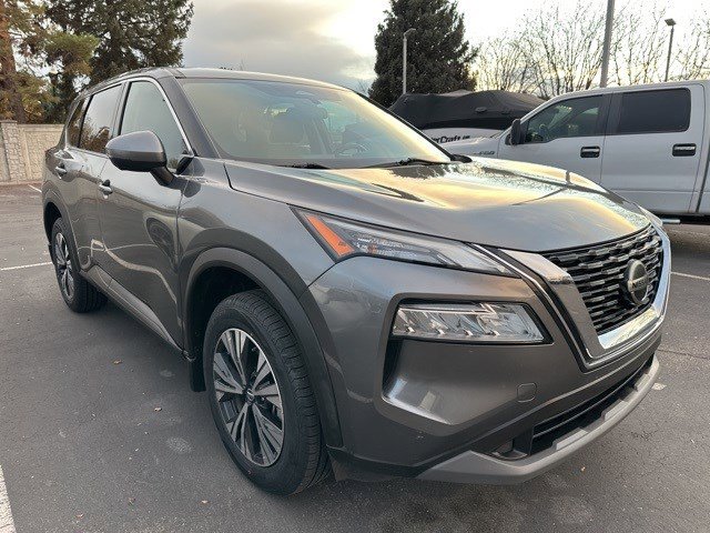 2021 Nissan Rogue SV photo 4