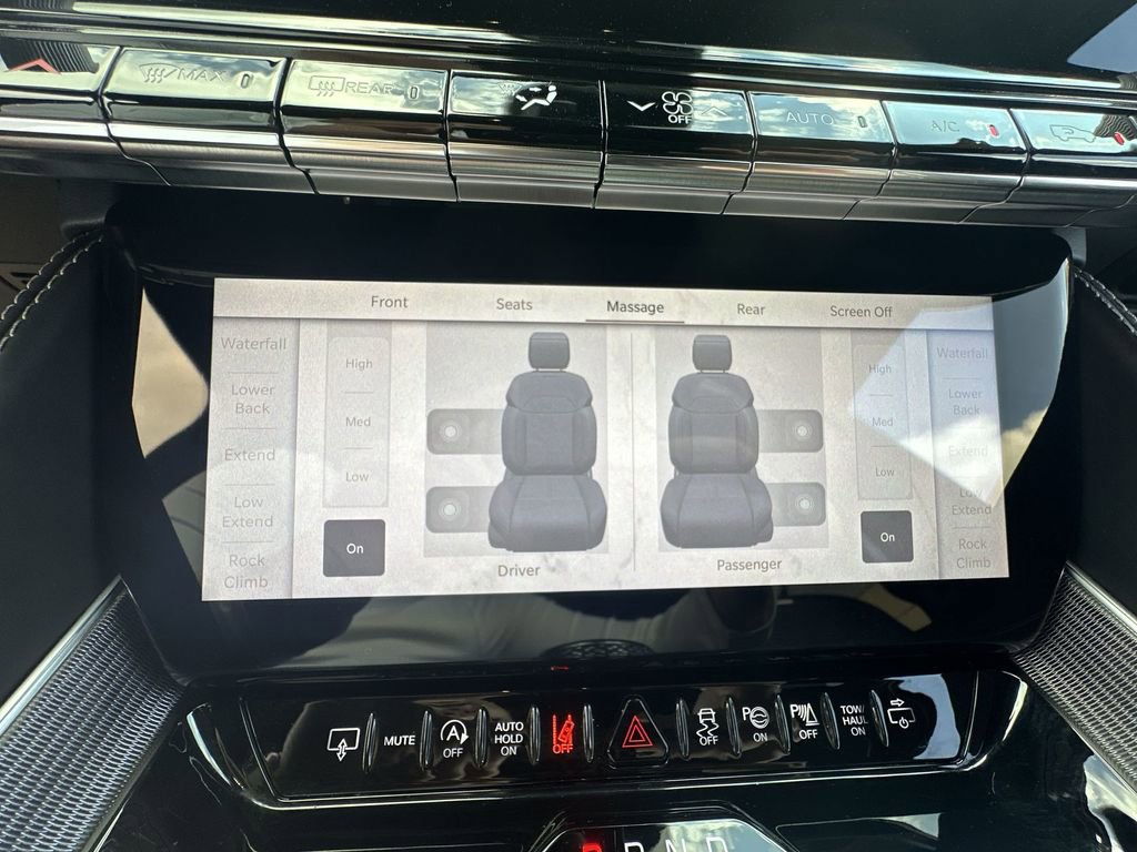 2023 Jeep Grand Wagoneer II photo 34